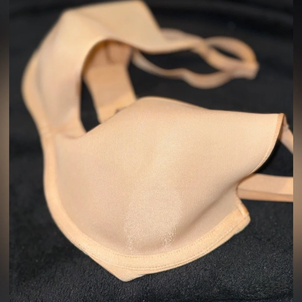 SKIMS Nude Full-Coverage Bra - Picture 3 of 12